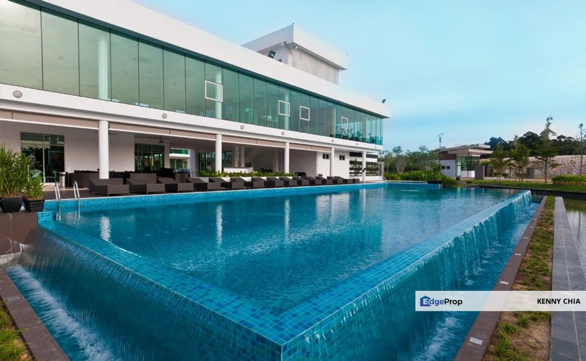 3 Storey Semi Detached Fully Renovated Palmiera Kinrara Residence Puchong, Selangor, Puchong