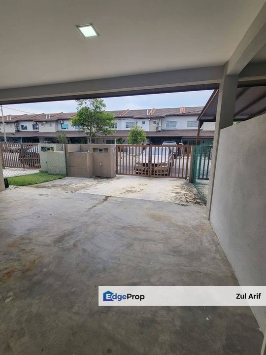 Double Storey Taman Desiran Bayu, Puchong, Selangor, Puchong