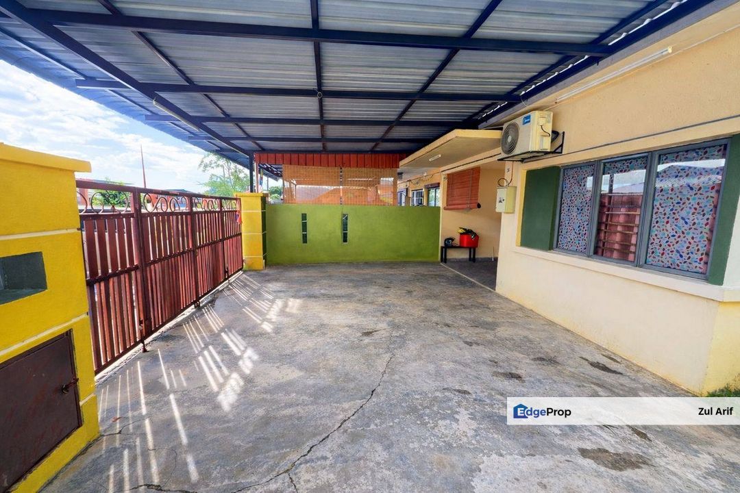 Taman Selayang Mutiara, Single Storey Semi D House For Sale, Nice Condition, Selangor, Selayang