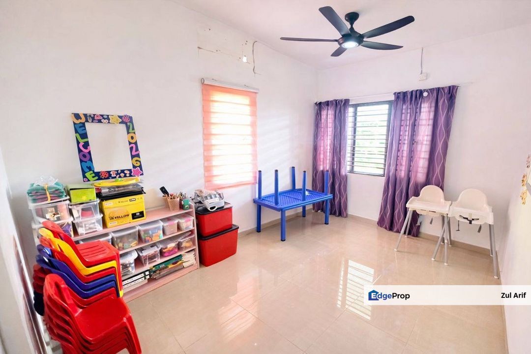 Taman Selayang Mutiara, Single Storey Semi D House For Sale, Selangor, Selayang