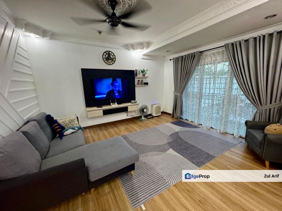 Taman Saujana Utama 1 Sungai Buloh, 2 Storey Semi D House For Sale, Fully Renovated, Selangor, Sungai Buloh