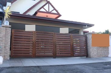 Jalan Suasana, Bandar Tun Hussein Onn