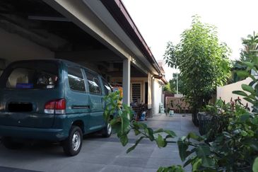 Jalan Suasana, Bandar Tun Hussein Onn