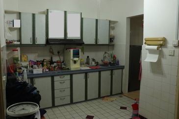 Jalan Suasana, Bandar Tun Hussein Onn