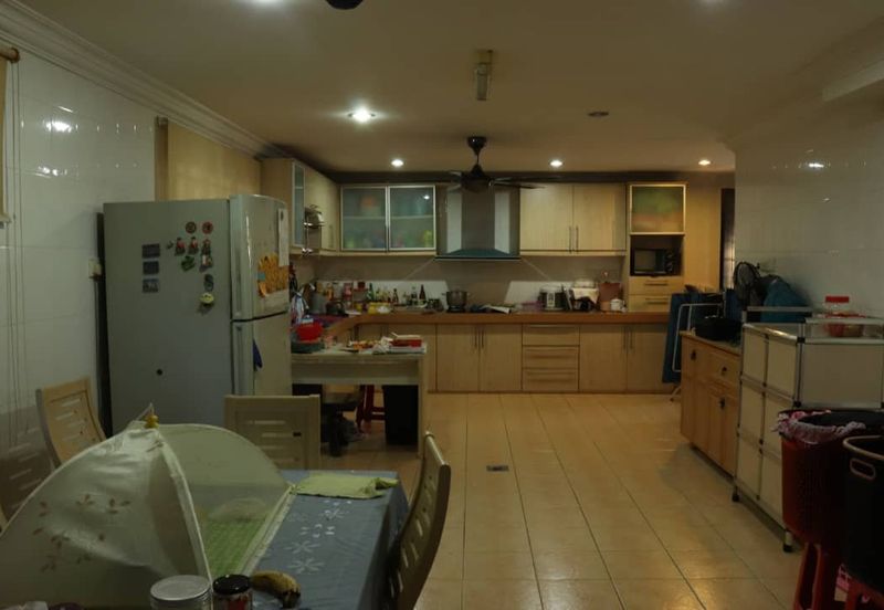 Jalan Suasana, Bandar Tun Hussein Onn