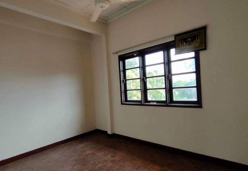 Jalan Suasana, Bandar Tun Hussein Onn