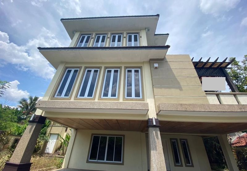 Impian Golf & Country Club