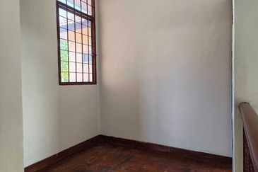 Taman Tasik Semenyih (Lake Residence)