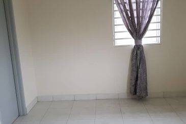 Taman Tasik Semenyih (Lake Residence)