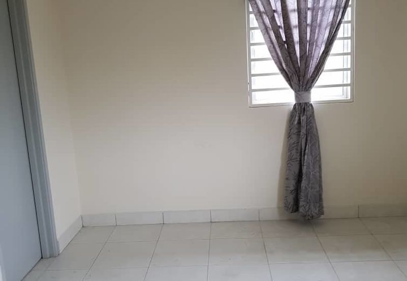 Taman Tasik Semenyih (Lake Residence)