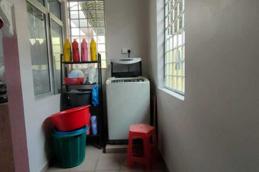 Taman Tasik Semenyih (Lake Residence)