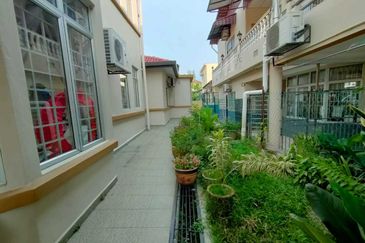 Taman Tasik Semenyih (Lake Residence)