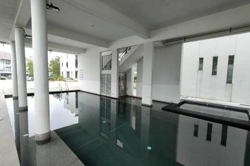 Crescent Park Townvilla