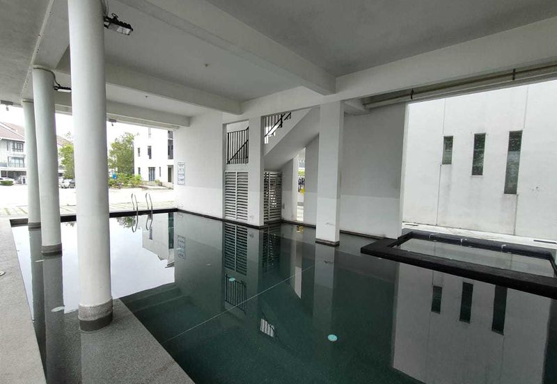 Crescent Park Townvilla