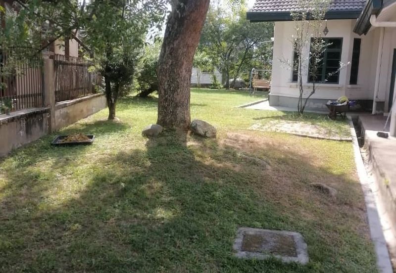 Jalan Suasana, Bandar Tun Hussein Onn