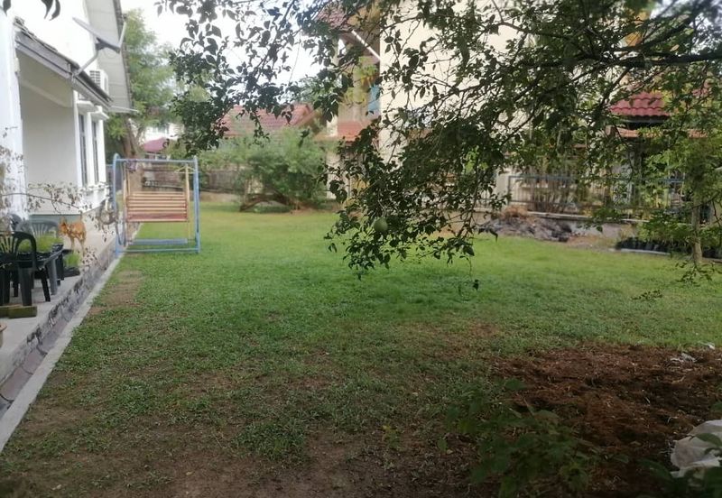 Jalan Suasana, Bandar Tun Hussein Onn