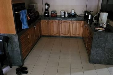 Jalan Suasana, Bandar Tun Hussein Onn