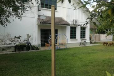 Jalan Suasana, Bandar Tun Hussein Onn