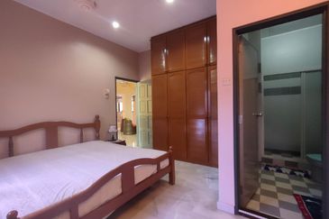 Jalan Suasana, Bandar Tun Hussein Onn