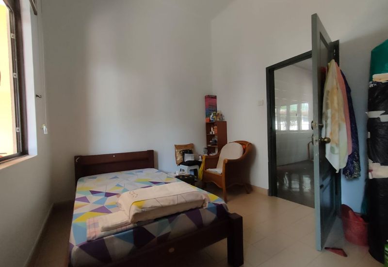 Jalan Suasana, Bandar Tun Hussein Onn