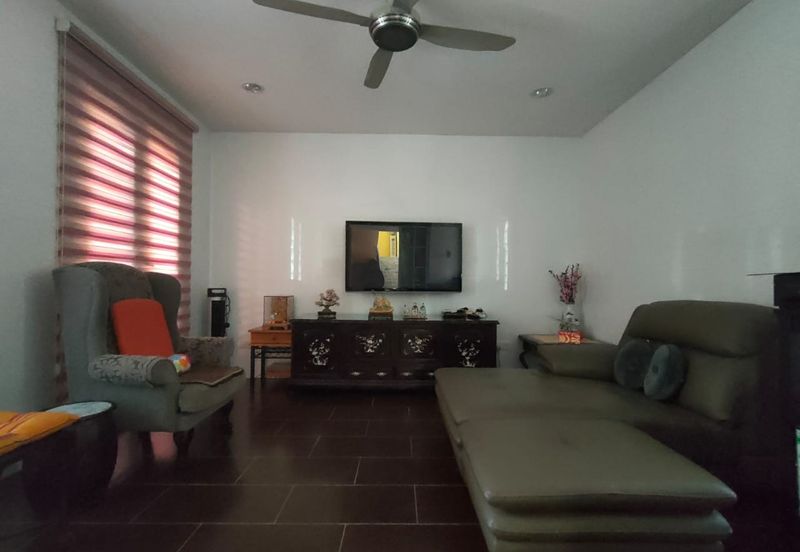 Jalan Suasana, Bandar Tun Hussein Onn