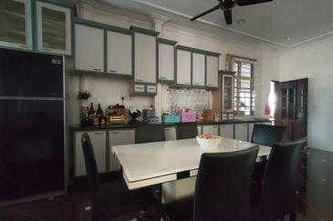 Jalan Suasana, Bandar Tun Hussein Onn