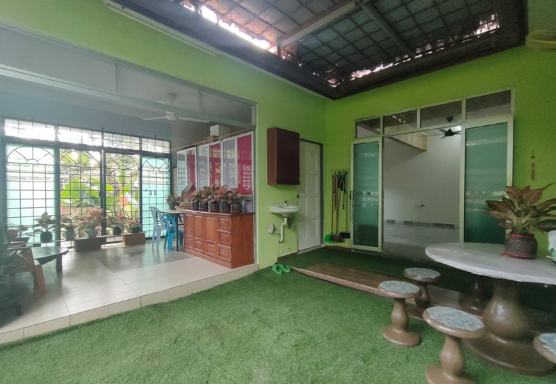 Taman Tasik Semenyih (Lake Residence)