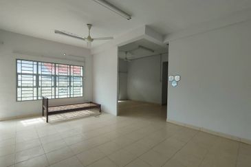 Taman Tasik Semenyih (Lake Residence)