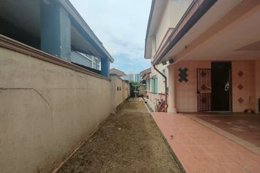 Taman Tasik Semenyih (Lake Residence)