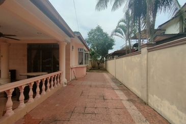 Taman Tasik Semenyih (Lake Residence)