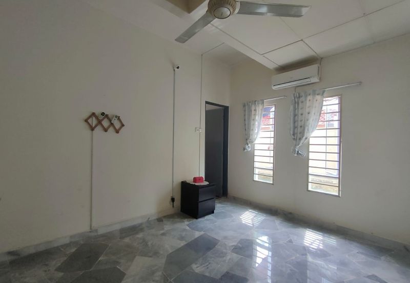 Taman Tasik Semenyih (Lake Residence)