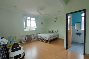 Taman Tasik Semenyih (Lake Residence)