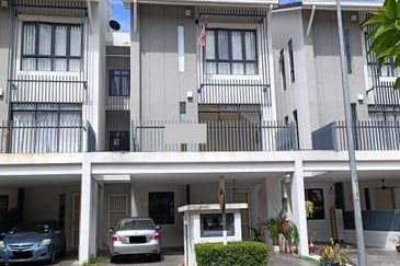 Crescent Park Townvilla