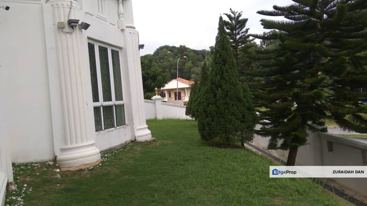 ITALIAN STYLE HOUSE WITH POOL! 3 Storey Bungalow @ Seksyen 8, Shah Alam, Selangor, Shah Alam