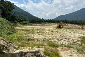 20 Acres Agriculture Land @ Chenderiang, Perak