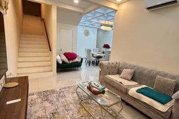 Crescent Park Townvilla