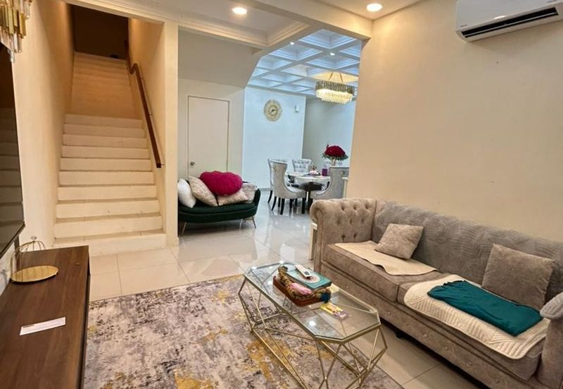 Crescent Park Townvilla