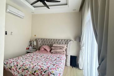 Crescent Park Townvilla