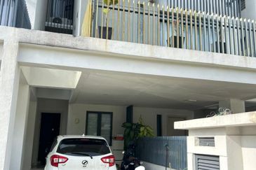 Crescent Park Townvilla