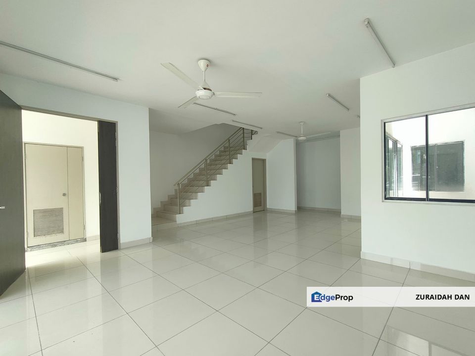 FACING OPEN! 3 Storey Terrace @ The Clover Homes, Semenyih, Selangor, Semenyih