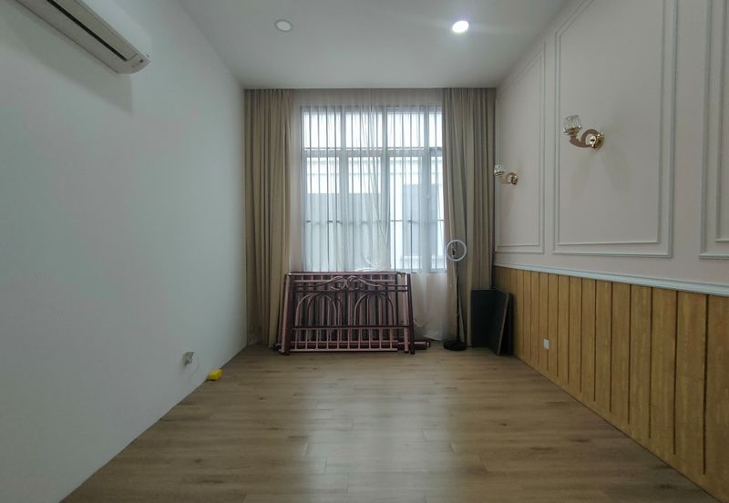 Brighton @ Eco Majestic