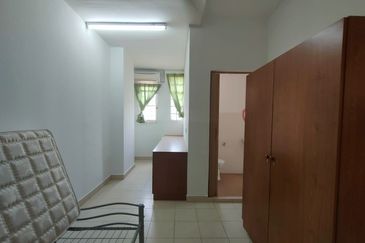 Taman Tasik Semenyih (Lake Residence)