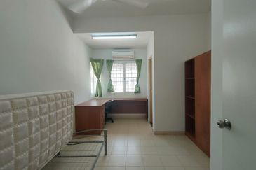 Taman Tasik Semenyih (Lake Residence)