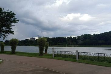 2.824 Acres Lakefront Commercial Land @ Perdana Lakeview East, Cyberjaya