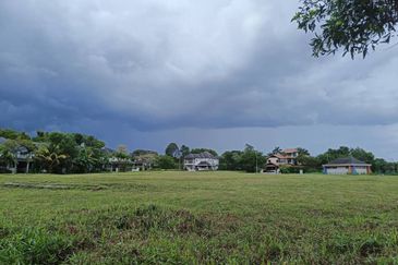 2.824 Acres Lakefront Commercial Land @ Perdana Lakeview East, Cyberjaya