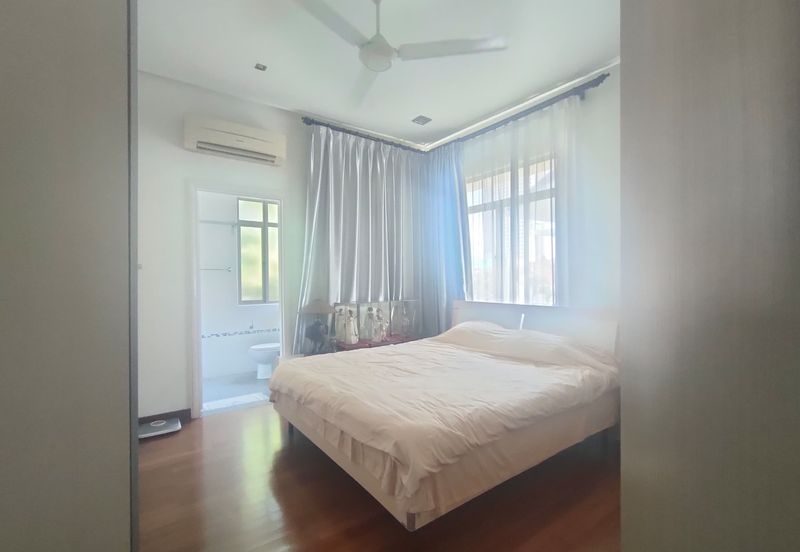 Changkat Kiara Surya