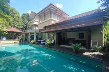 Changkat Kiara Surya