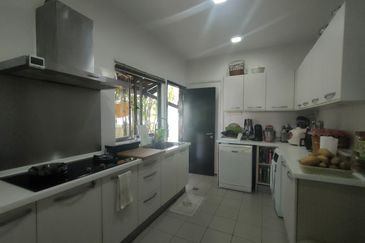 Changkat Kiara Surya