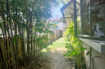 Changkat Kiara Surya