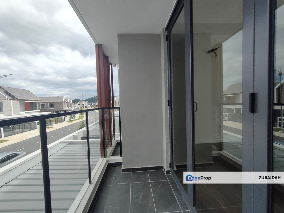 4,133 SQ FT! BRAND NEW! 2 Storey Semi D Serenia Aqila @ Serenia City, Sepang, Selangor, Sepang